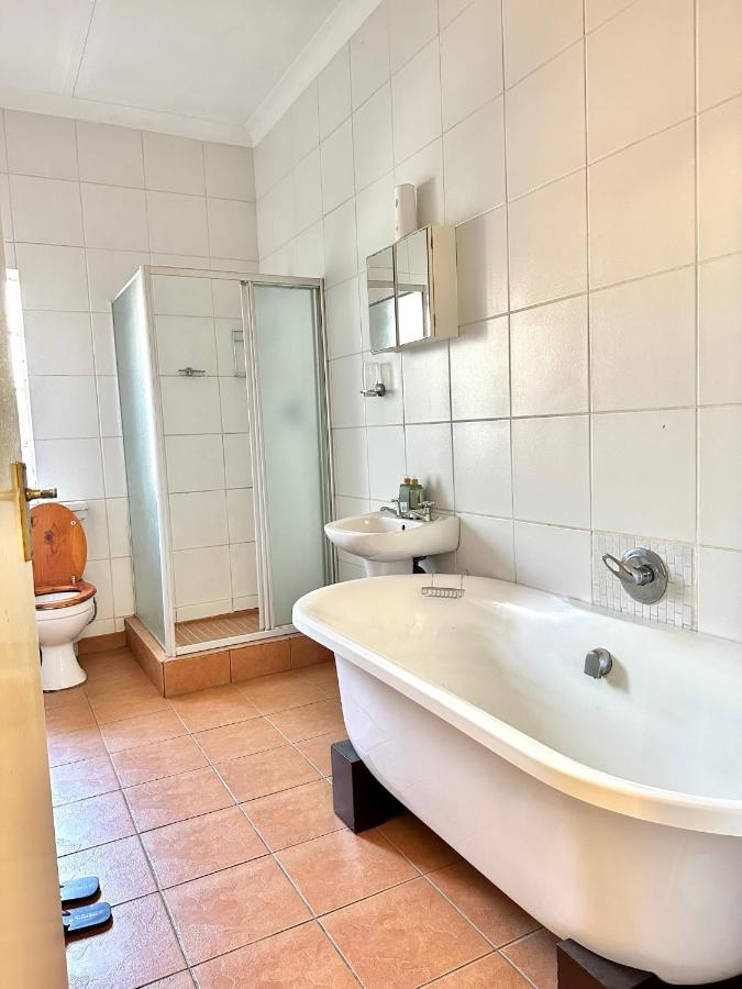 Blue Lantern Bed And Breakfast ケンプトンパーク エクステリア 写真